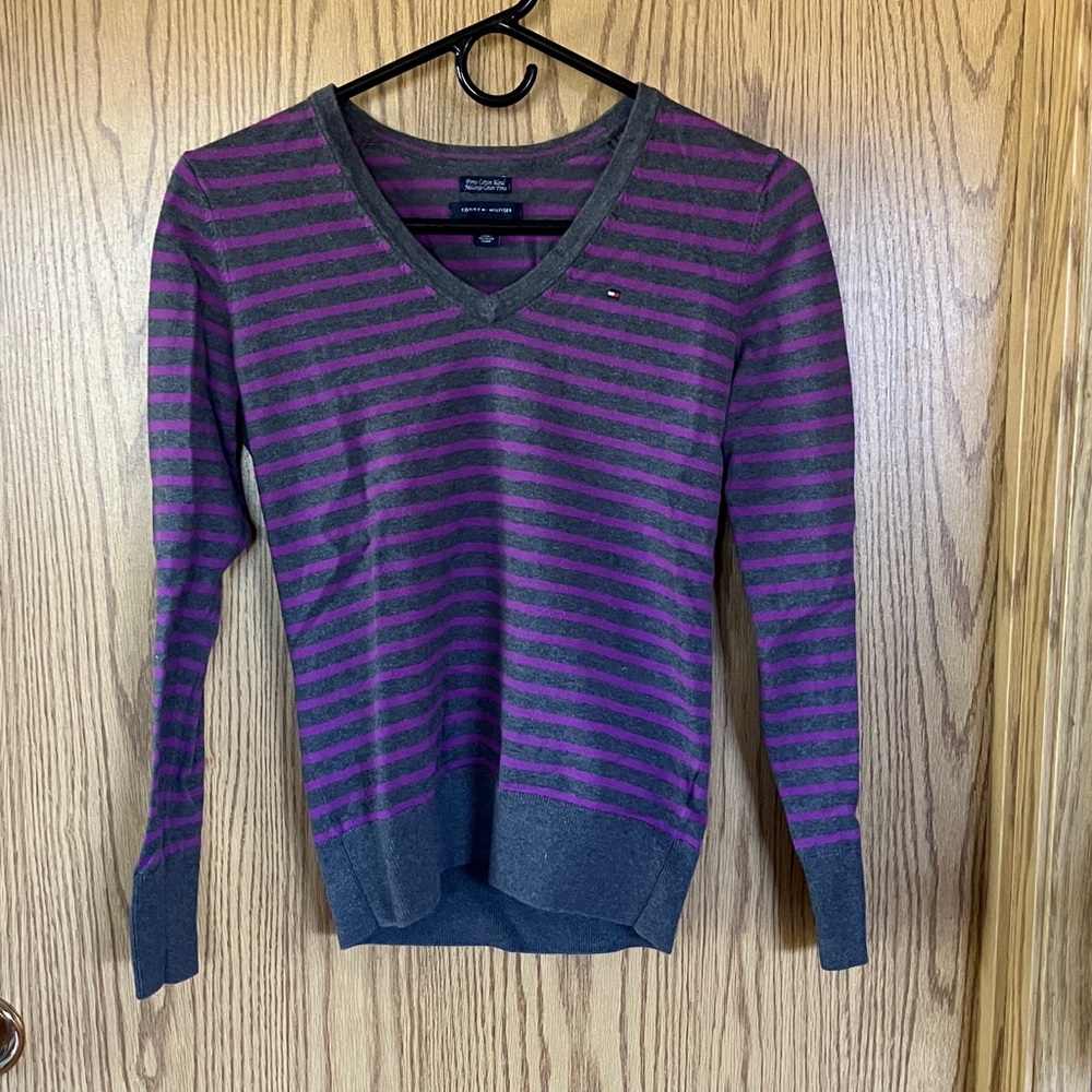 Tommy Hilfiger Gray & Purple Striped V-Neck Sweater